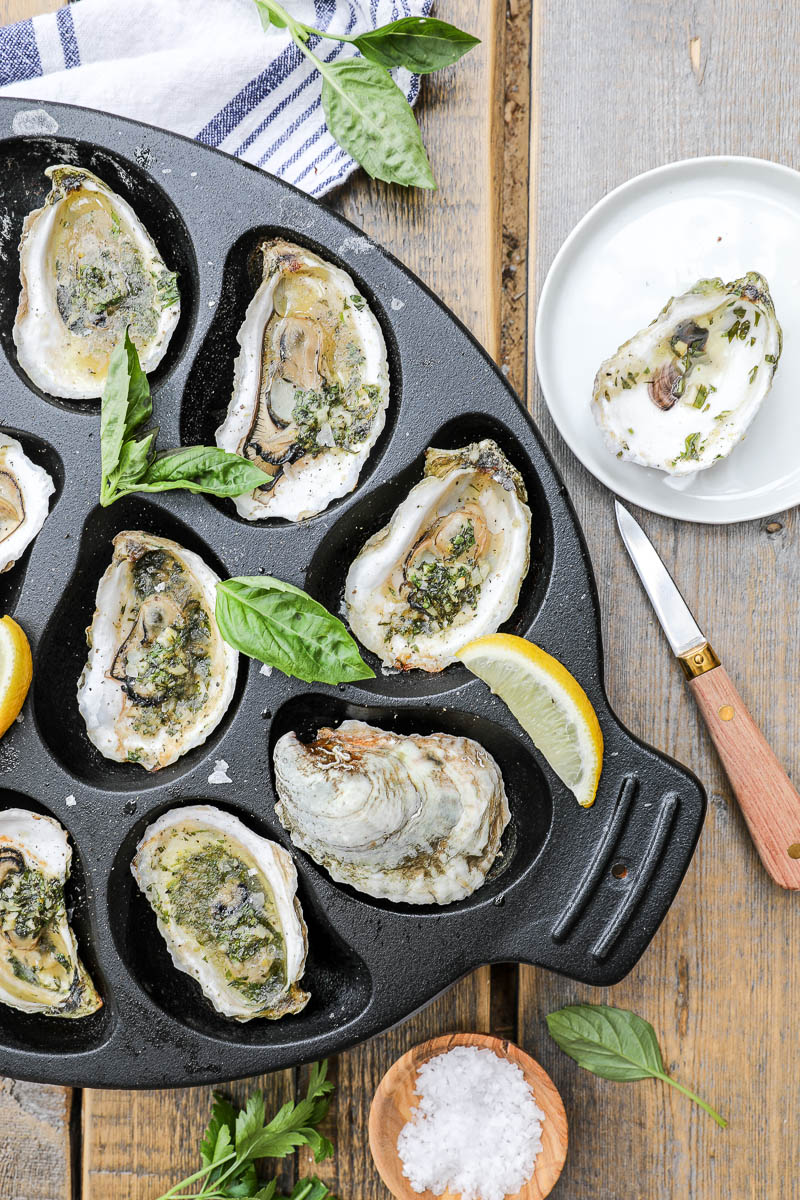 https://jennyshearawn.com/wp-content/uploads/2021/09/Grilled-Oysters-with-Garlic-Butter-01.jpg